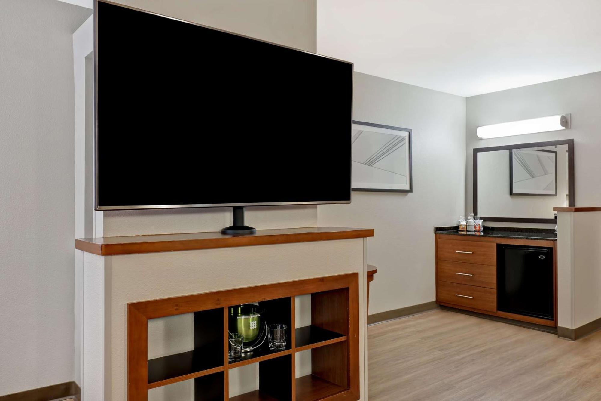 King Room with Sofa Bed - High Floor