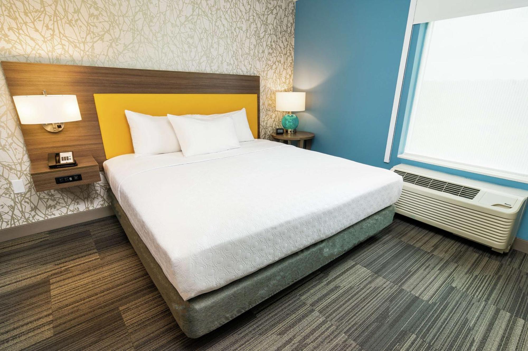One-Bedroom King Suite Non-Smoking