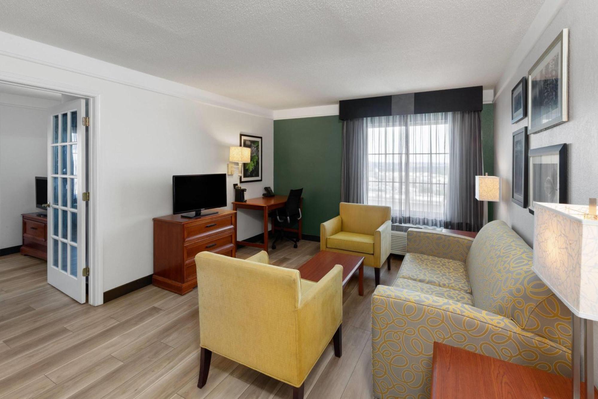 King Suite Sofa Bed,1730065363:JPEG