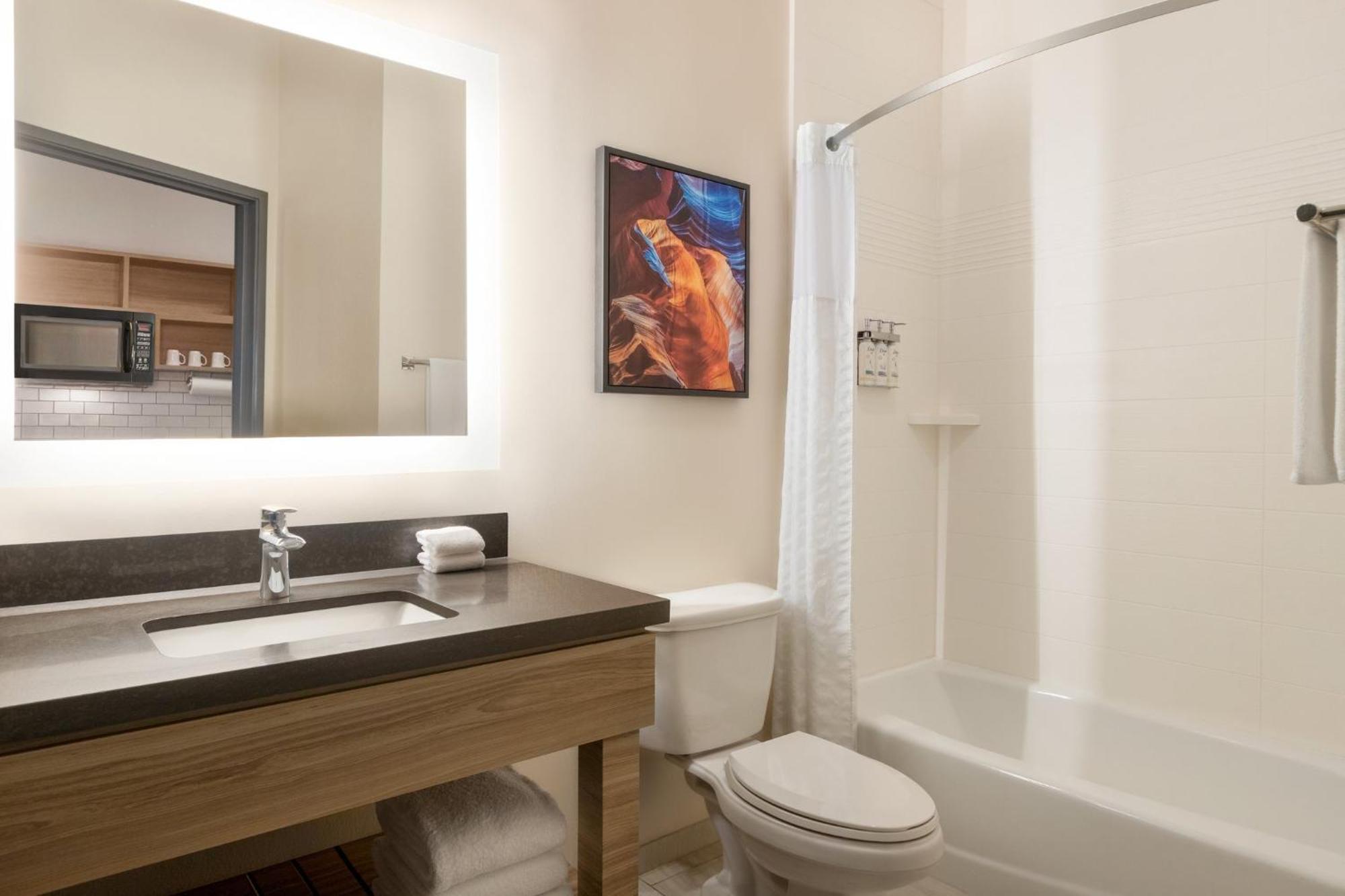 King Studio Suite