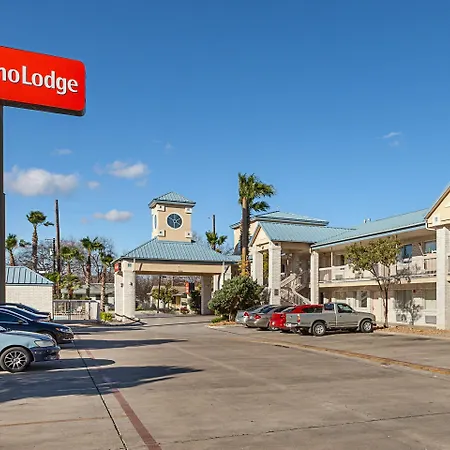 Econo Lodge San Antonio South-3