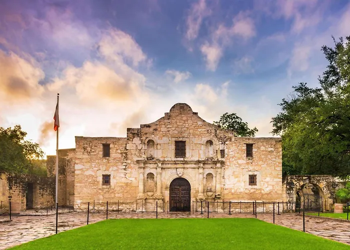 The Emily Morgan Hotel - A Doubletree By Hilton San Antonio