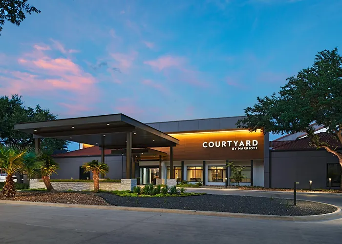 Courtyard By Marriott San Antonio Downtown Hotel
