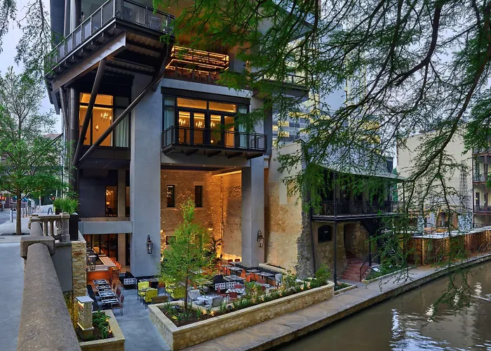 Canopy San Antonio Riverwalk